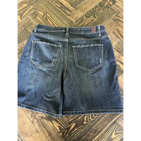 Simply Vera Wang Mid Rise Blue Denim Jean Shorts Women 4 Summer Neutral Bermuda - Picture 4 of 12